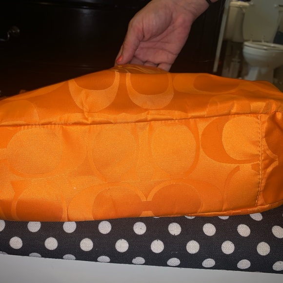 Coach Orange Messenger bag 💼 - Picture 7 of 8